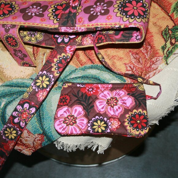 MaggiB Tote Bag - Picture 6 of 7